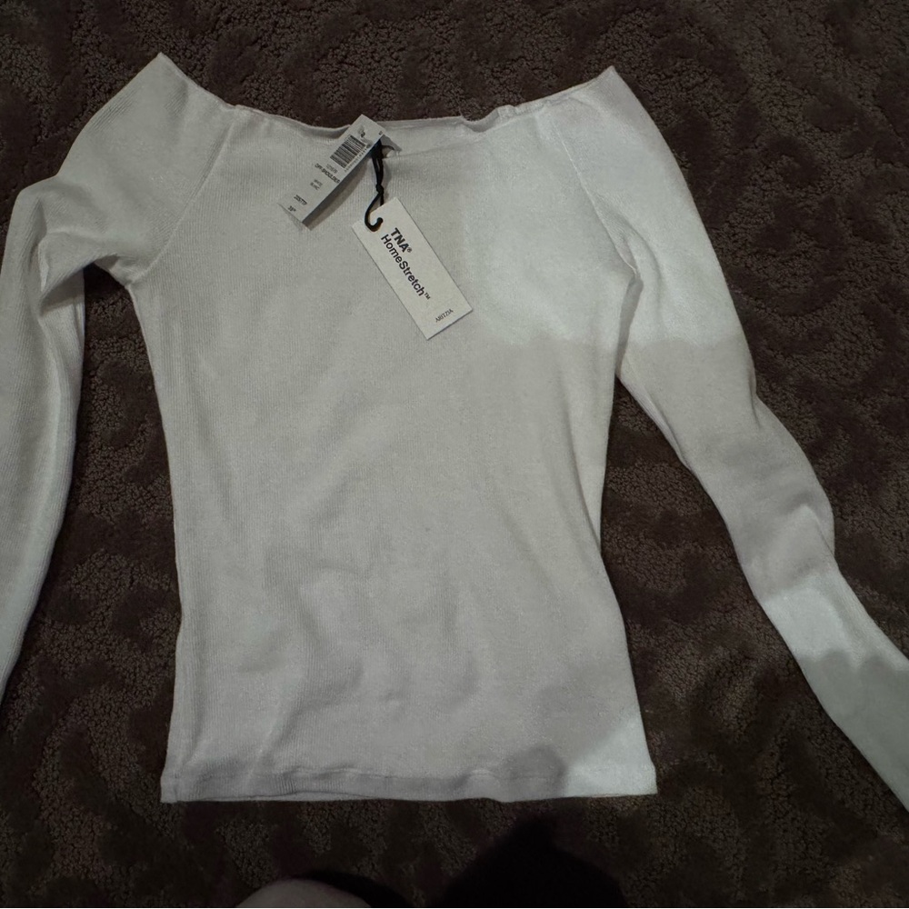 White Off-Shoulder Long Sleeve ARITZIA Top NWT